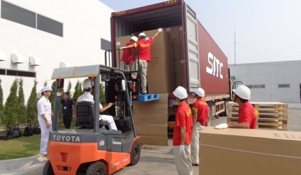 FOB và CIF khác nhau như thế nào? Doanh nghiệp xuất nhập khẩu cần lưu ý gì?